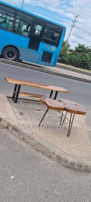 Meza Na Coffee Table Nzuri Sana
