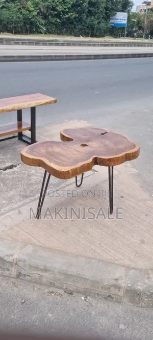 Meza Na Coffee Table Nzuri Sana