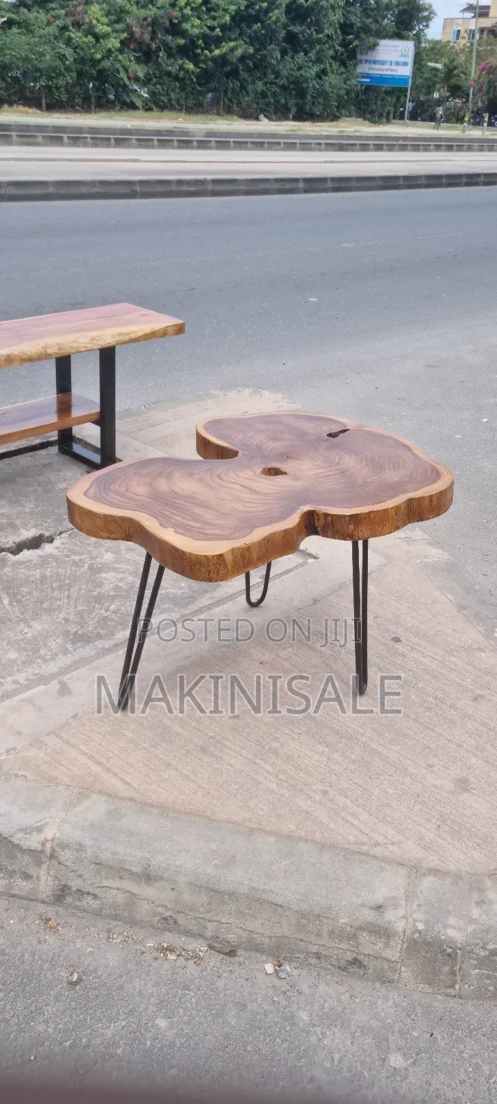 Meza Na Coffee Table Nzuri Sana