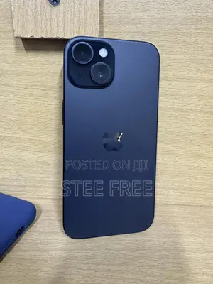 Apple iPhone 15 128 GB Gray