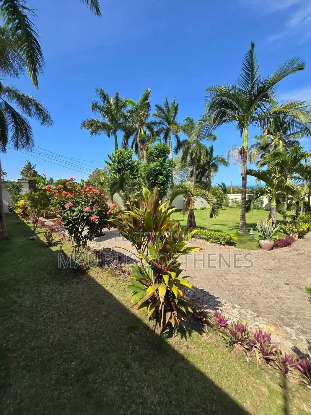 5bdrm Bungalow in Salasala, Kunduchi for sale