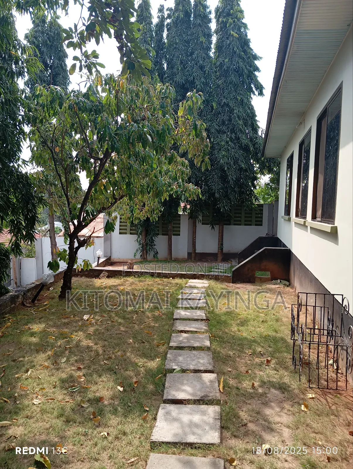 8bdrm House in Kinondoni for rent