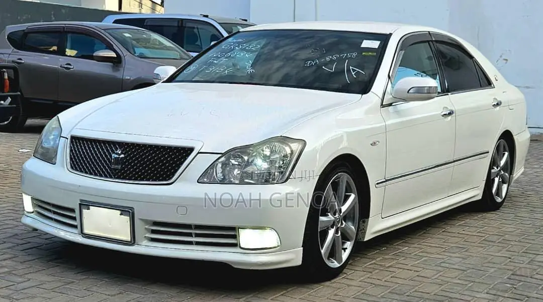 Toyota Crown 2007 White