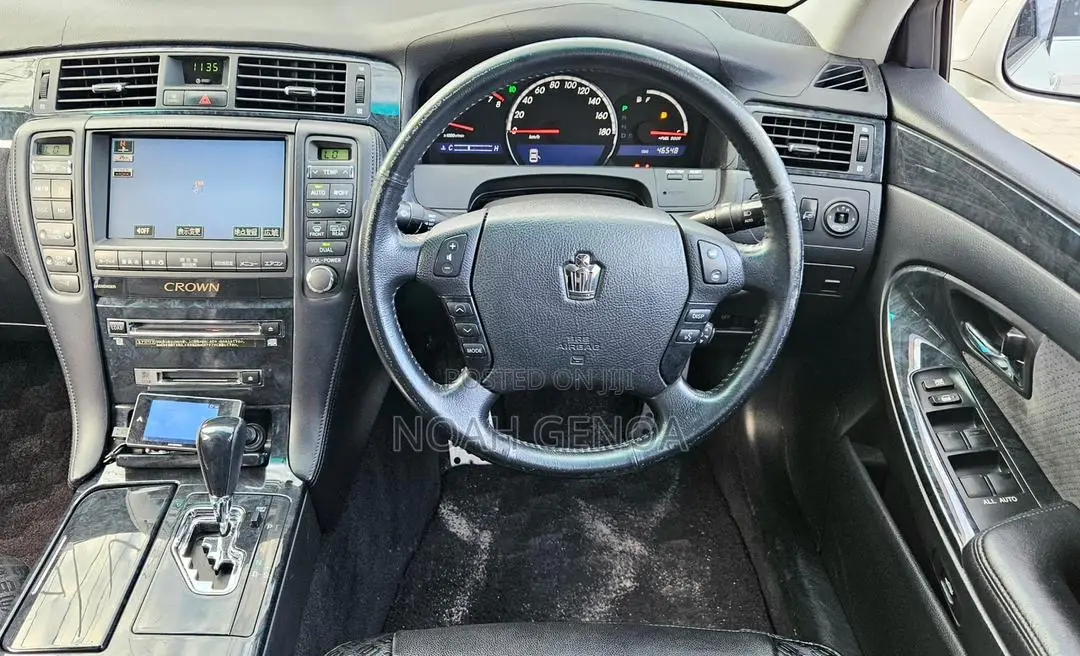 Toyota Crown 2007 White