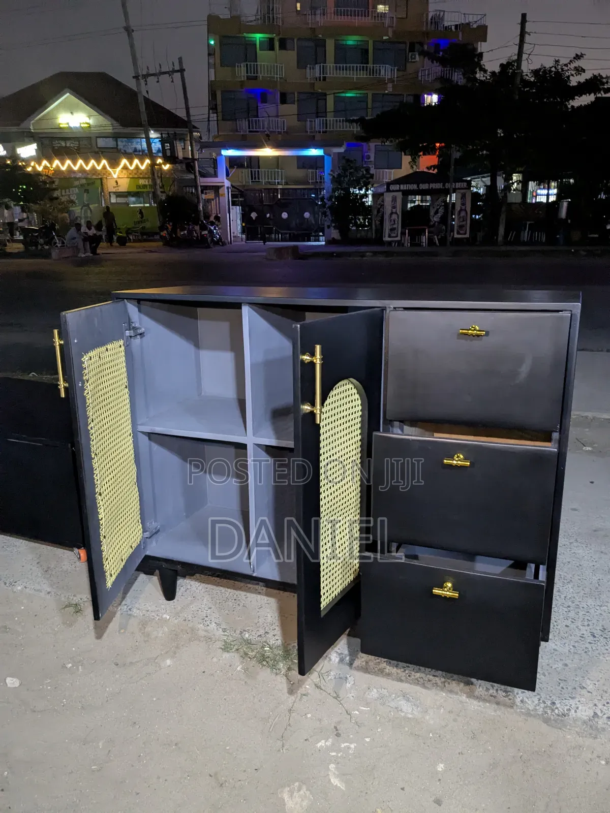 Console Table Ya Rangi Nyeusi