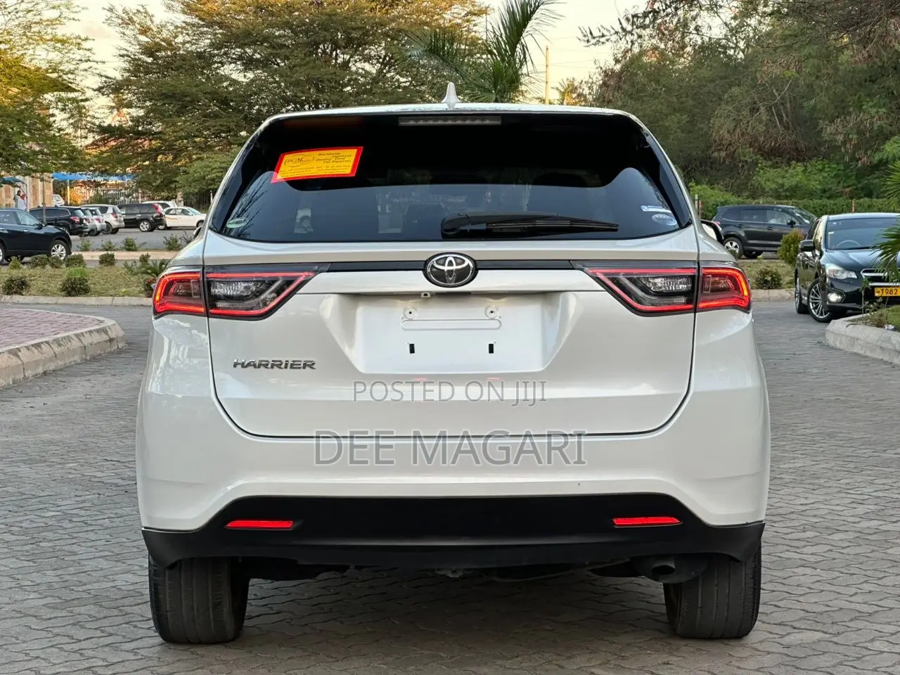 Toyota Harrier 2.0 2015 White