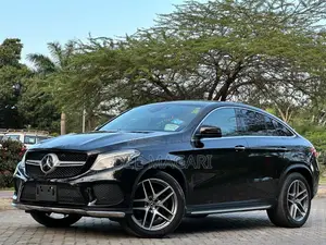 Mercedes-Benz 350D 2015 Black