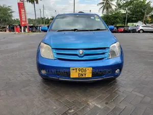 Toyota IST 2004 Blue