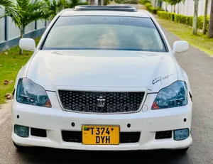 Toyota Crown 2006 White