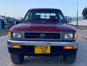 Toyota Hilux 1996 Burgundy