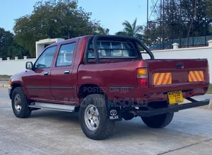 Toyota Hilux 1996 Burgundy