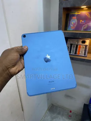 Apple iPad Air (2022) 256 GB Blue