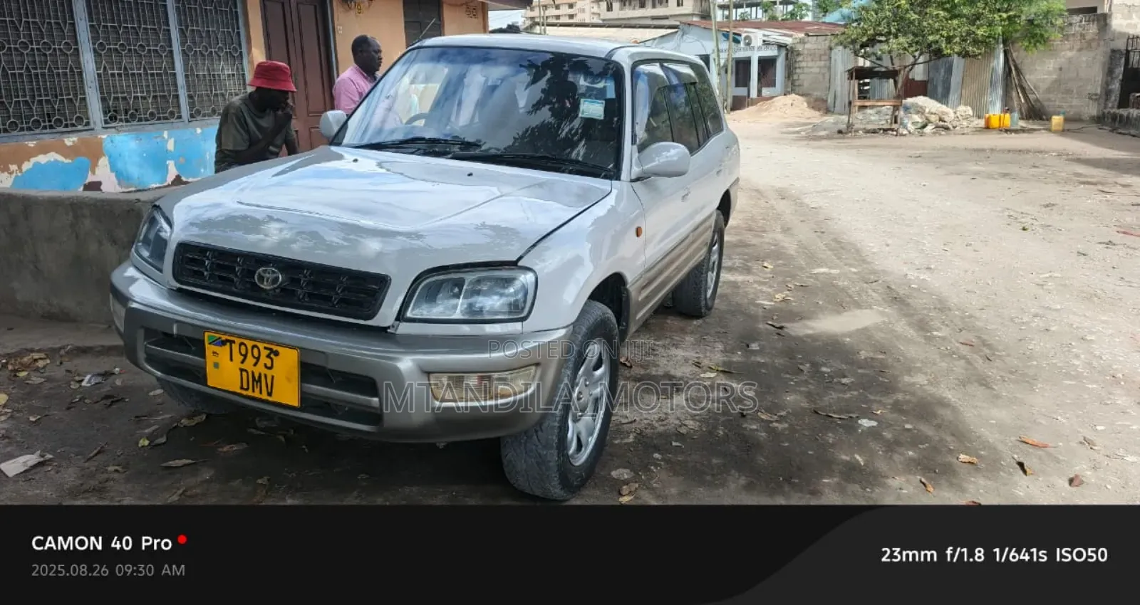 Toyota RAV4 Base FWD 1999 Silver