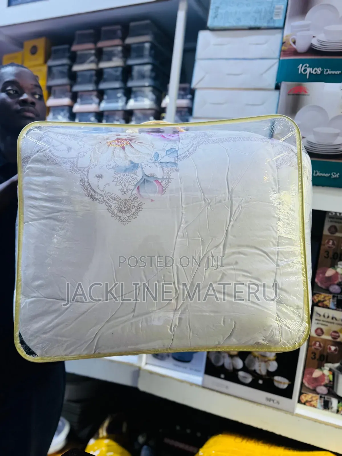 Duvet Cover Set With 2 Bedsheets Size 7*8