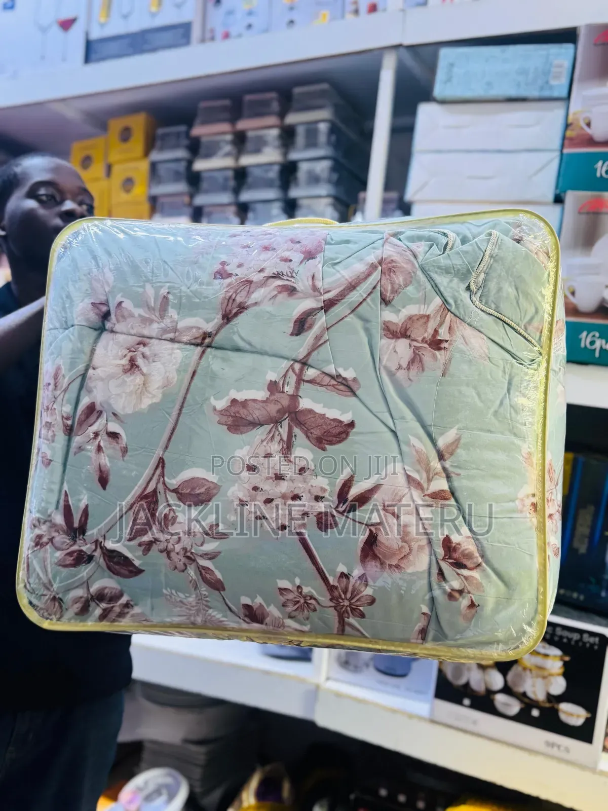 Duvet Cover Set With 2 Bedsheets Size 7*8