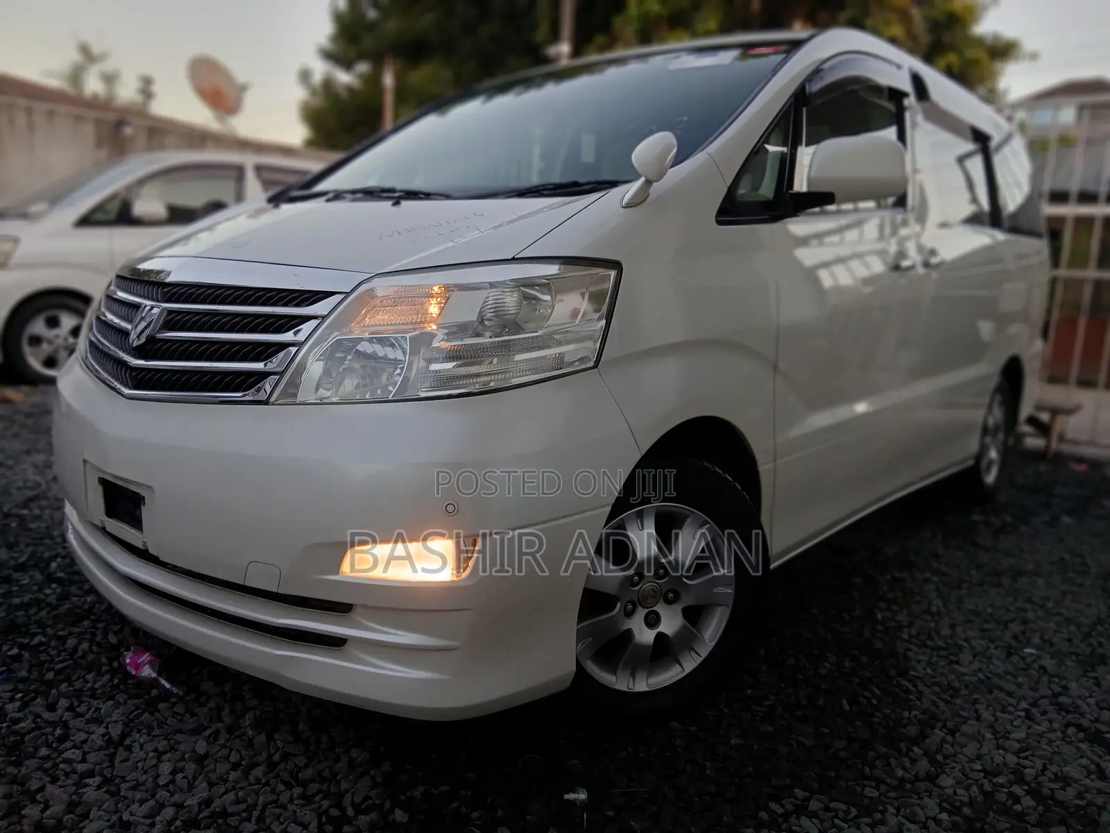 Toyota Alphard 2.4 Petrol FWD 2006 Pearl