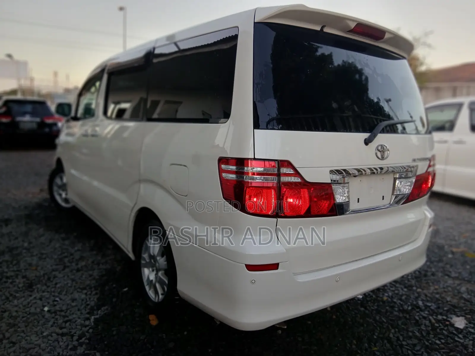 Toyota Alphard 2.4 Petrol FWD 2006 Pearl