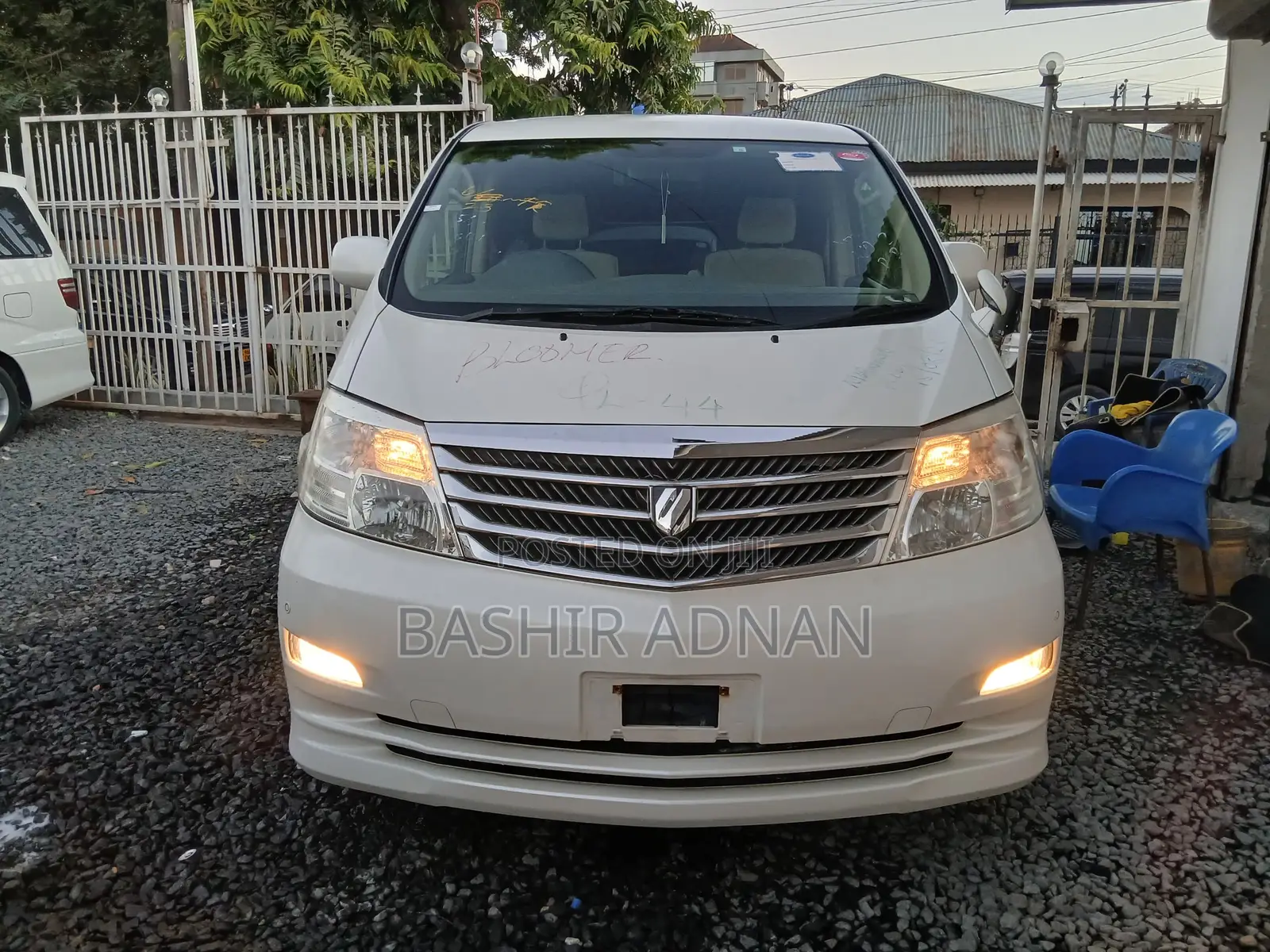 Toyota Alphard 2.4 Petrol FWD 2006 Pearl