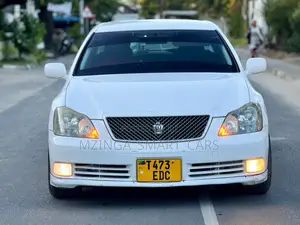 Toyota Crown 2005 White