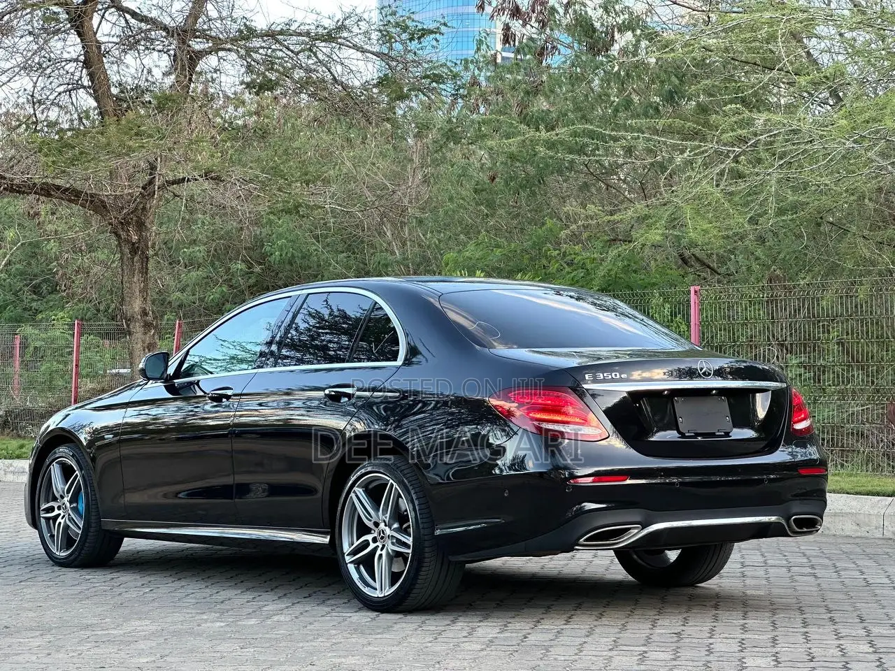 Mercedes-Benz E350e 2017 Black