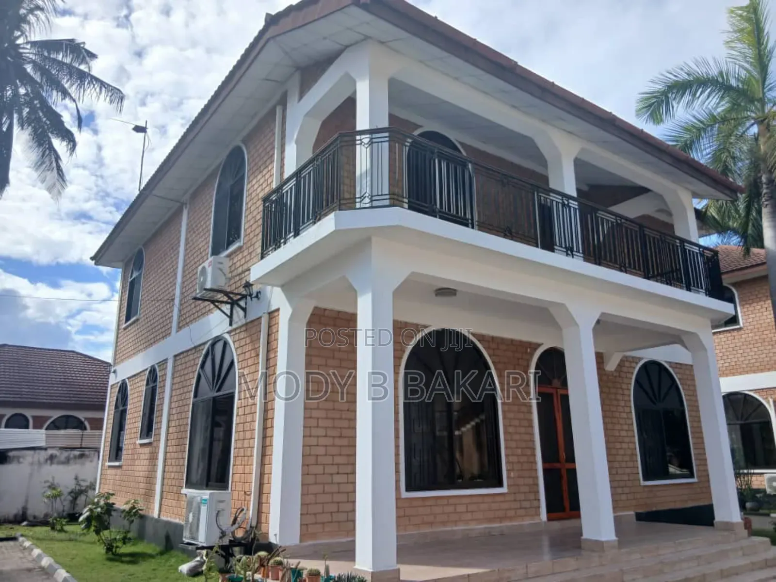 Furnished 4bdrm Villa in Mikocheni for rent