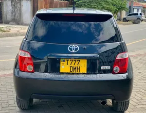 Toyota IST 2005 Black