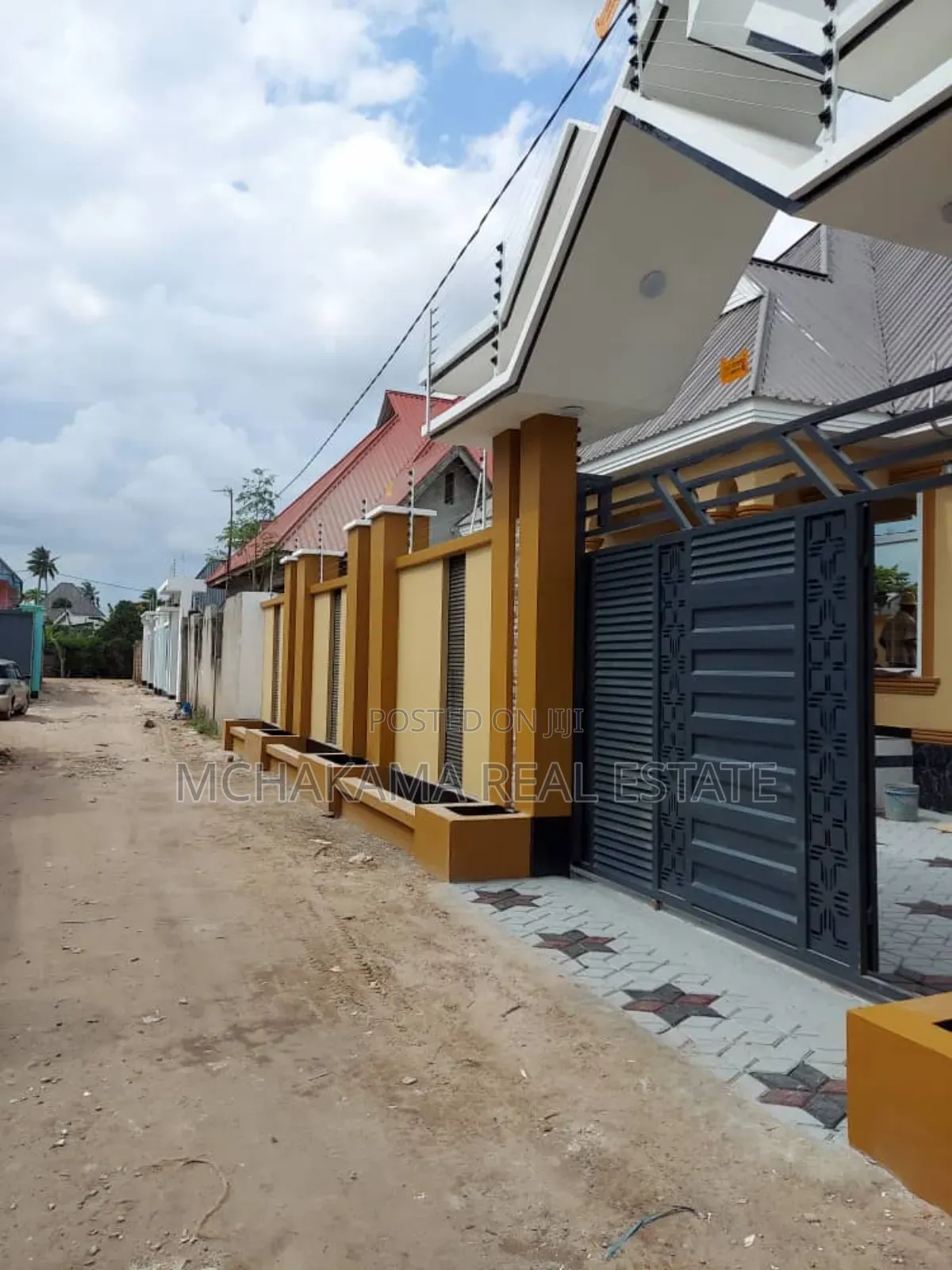 3bdrm House in Mchakama, Chamazi for sale