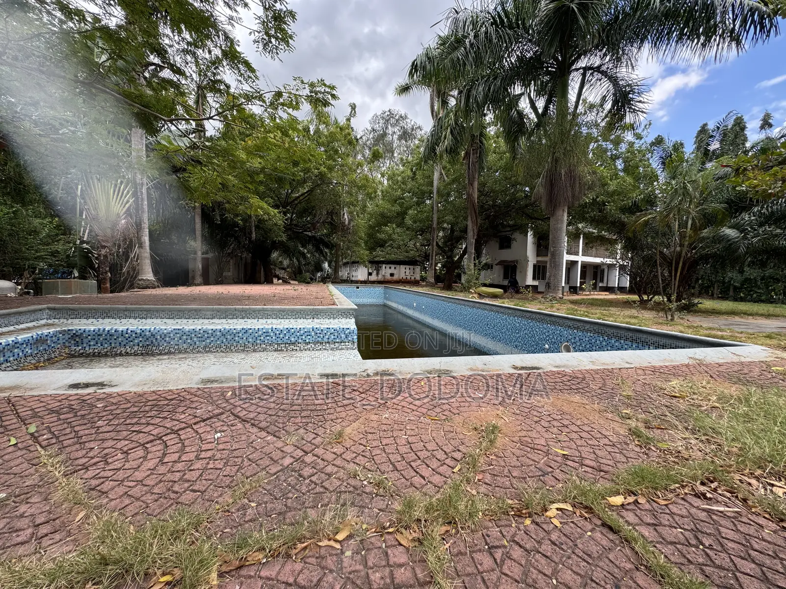 A Prime Plot Available for Sale at Kawe Beach /Msasani Beach