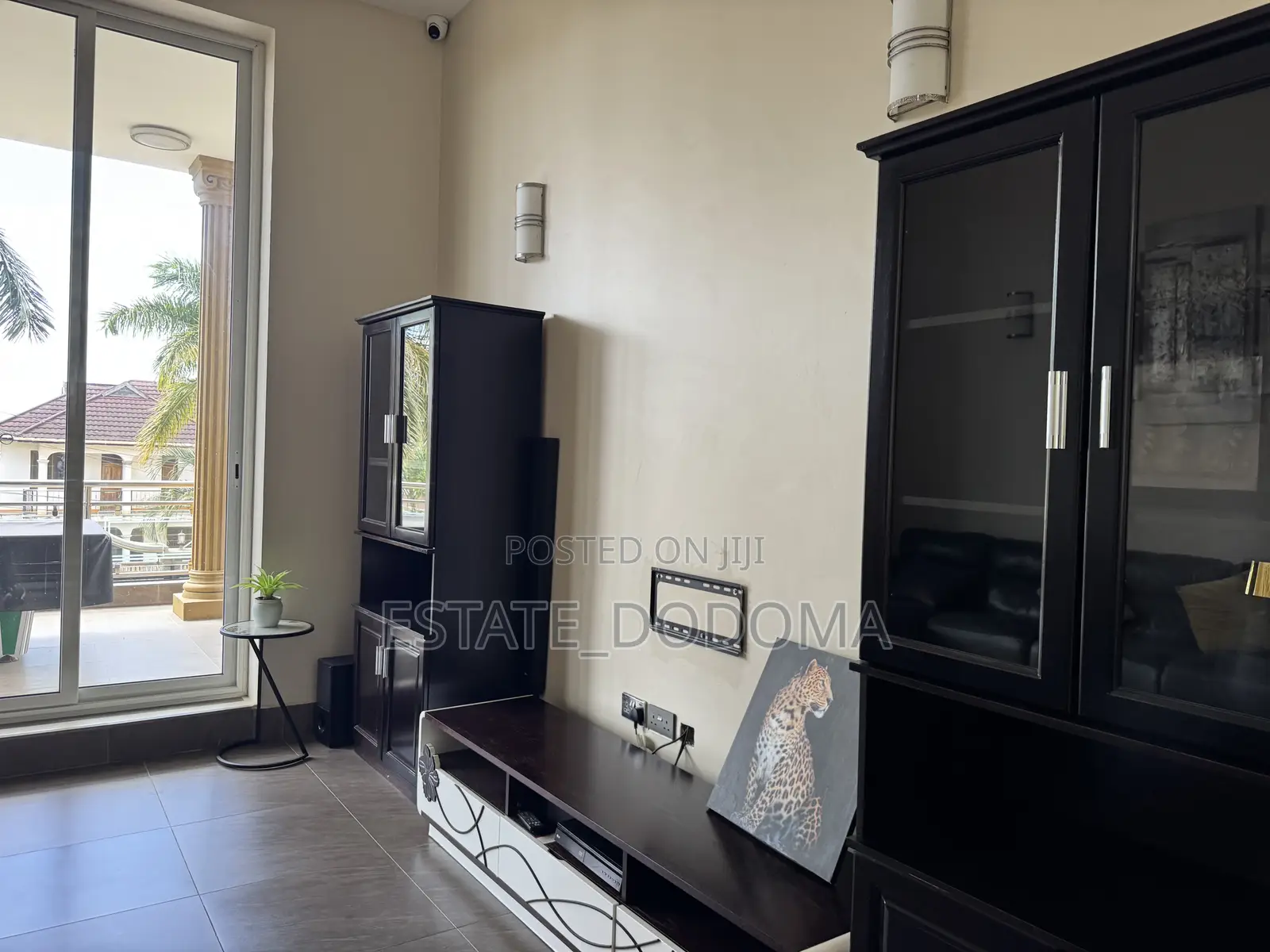 Furnished 8bdrm House in Mbezi Beach for sale