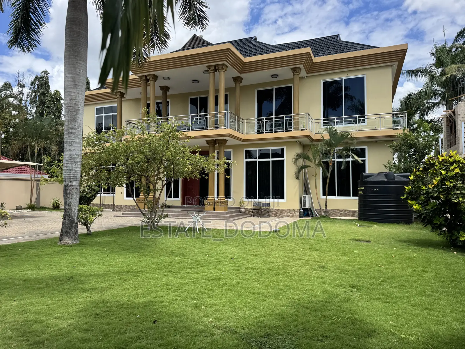 Furnished 8bdrm House in Mbezi Beach for sale