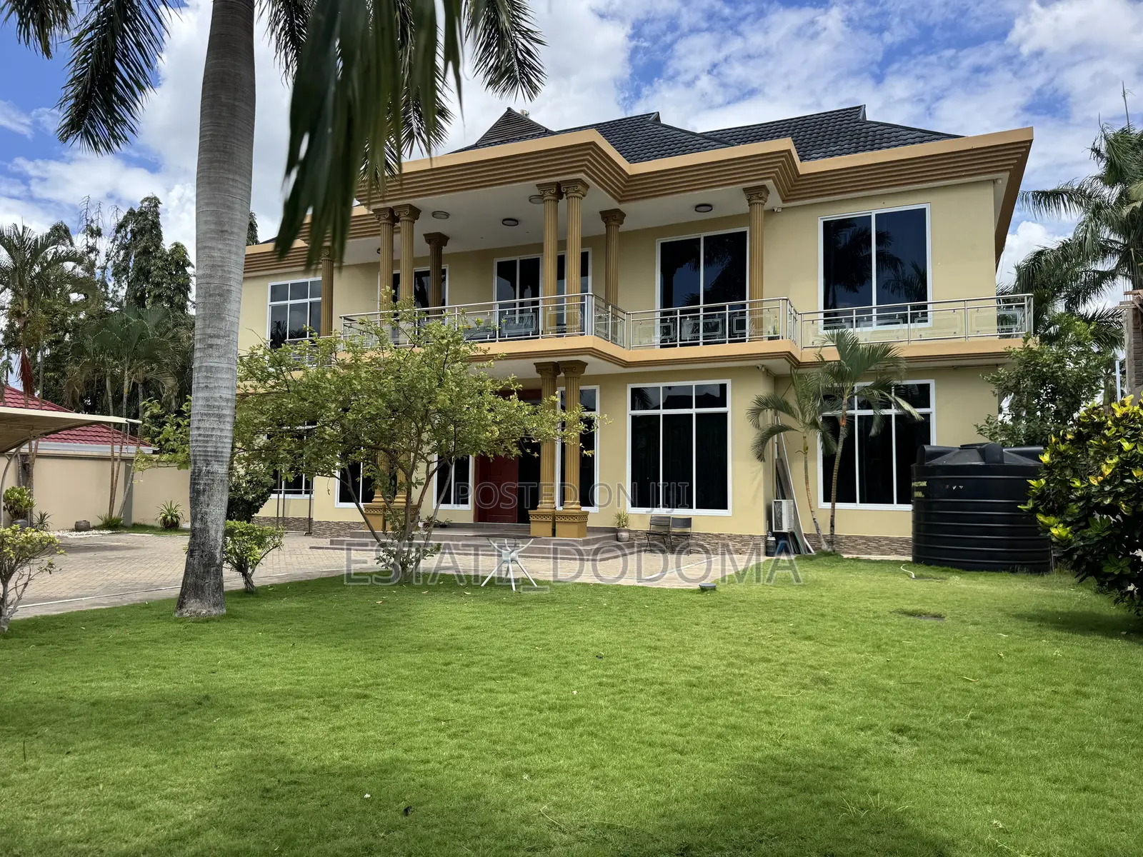 Furnished 8bdrm House in Mbezi Beach for sale