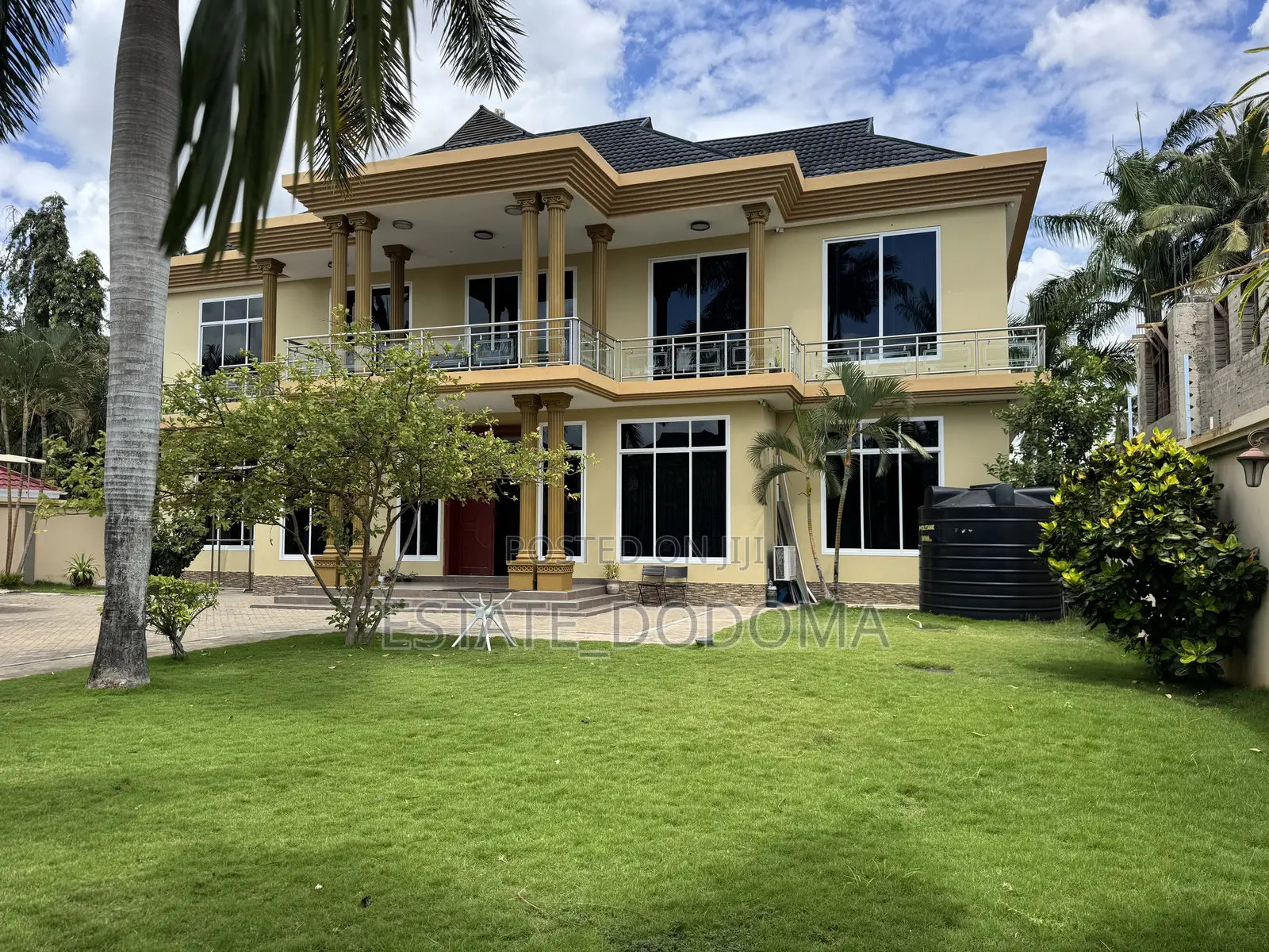 Furnished 8bdrm House in Mbezi Beach for sale