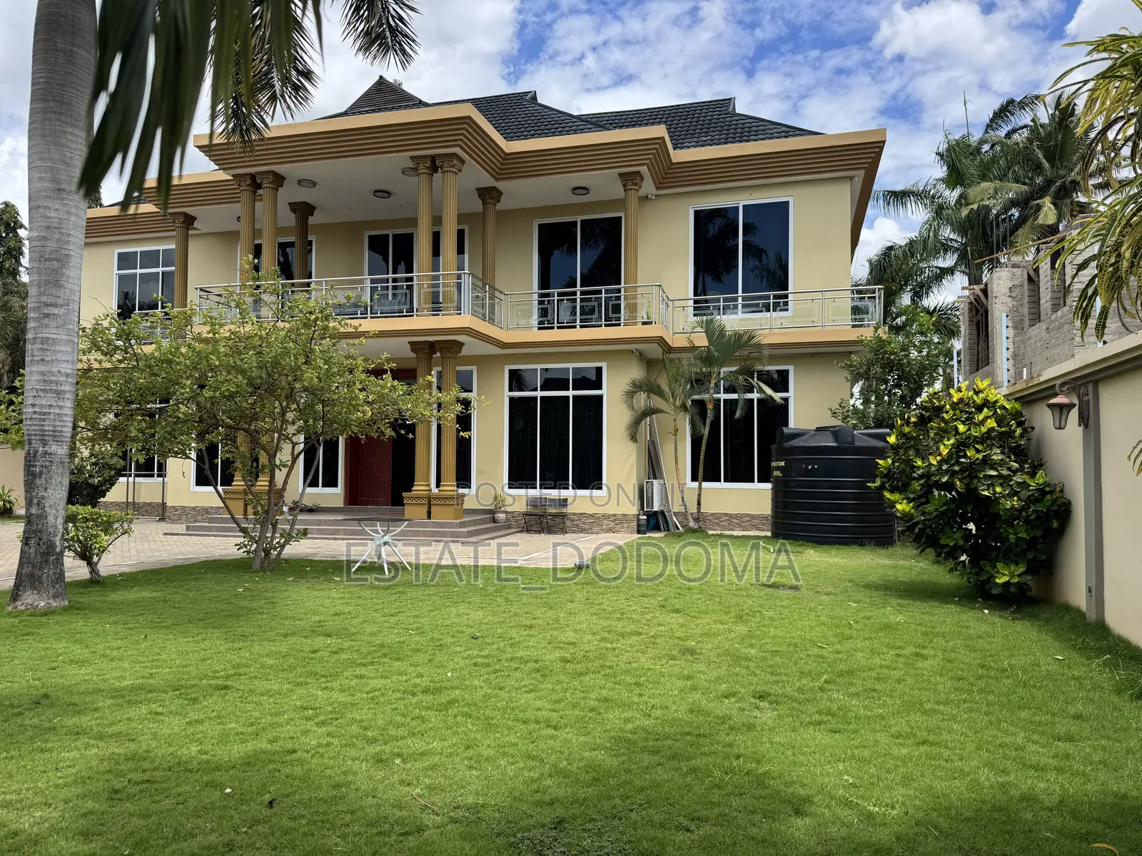 Furnished 8bdrm House in Mbezi Beach for sale