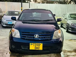 Toyota IST 2005 Blue