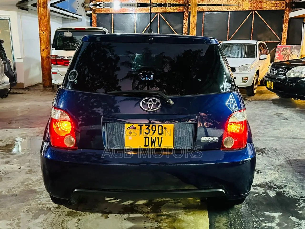 Toyota IST 2005 Blue