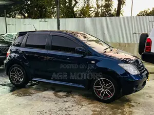 Toyota IST 2005 Blue