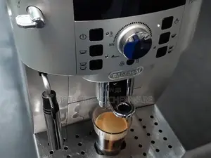 De'longhi Magnifica Xs Fully Automatic Espresso and Cappuccino Machine