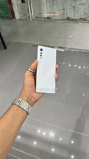 LG Velvet 128 GB White