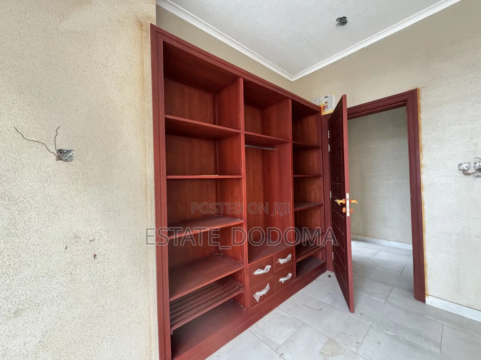 5bdrm Mansion in Mbezi Beach for sale