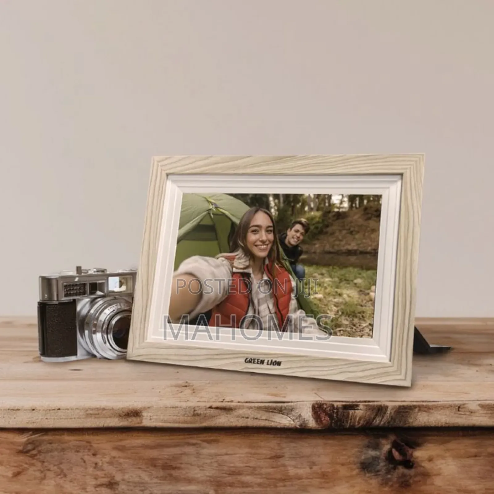 Green Lion Digital Picture Frame Touch Screen Display 10.1 Inch - Wood