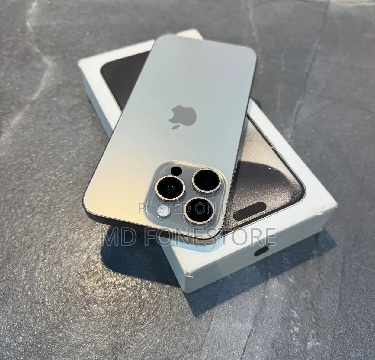 New Apple iPhone 15 Pro Max 256 GB Silver