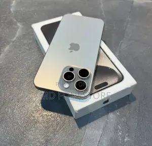 New Apple iPhone 15 Pro Max 256 GB Silver