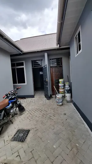 2bdrm Bungalow in Kijitonyama B for rent