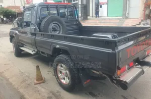 Toyota Land Cruiser 2012 Black
