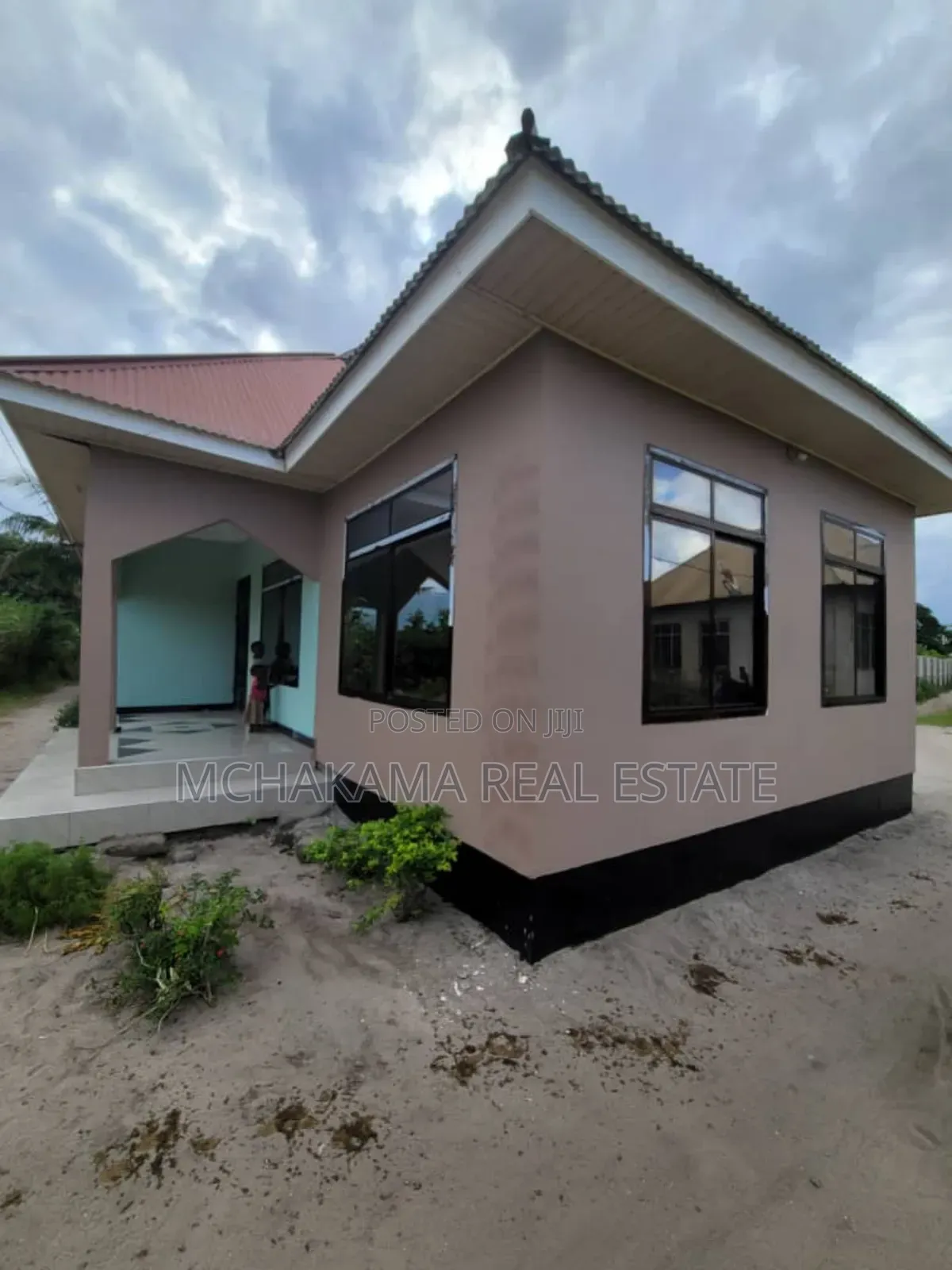 3bdrm House in Mchakama, Msongola for sale