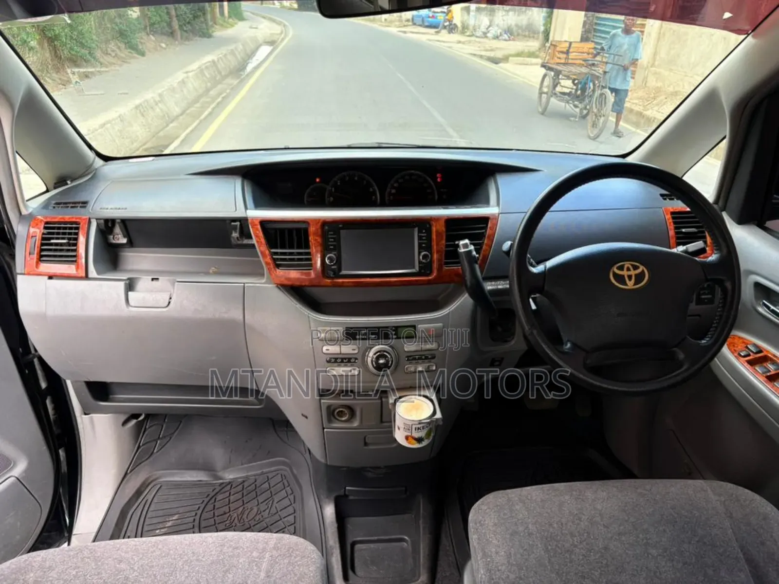 Toyota Noah 2.0 AWD (8 Seater) 2005 Black