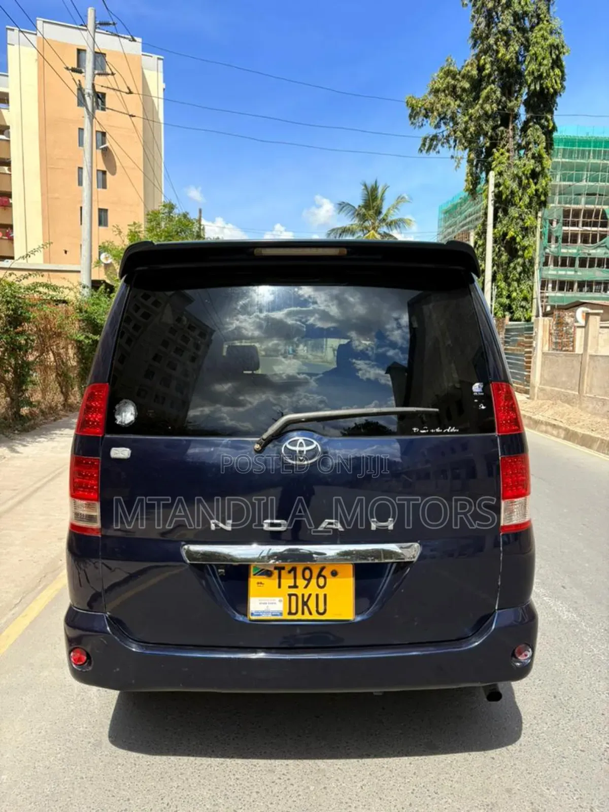 Toyota Noah 2.0 AWD (8 Seater) 2005 Black