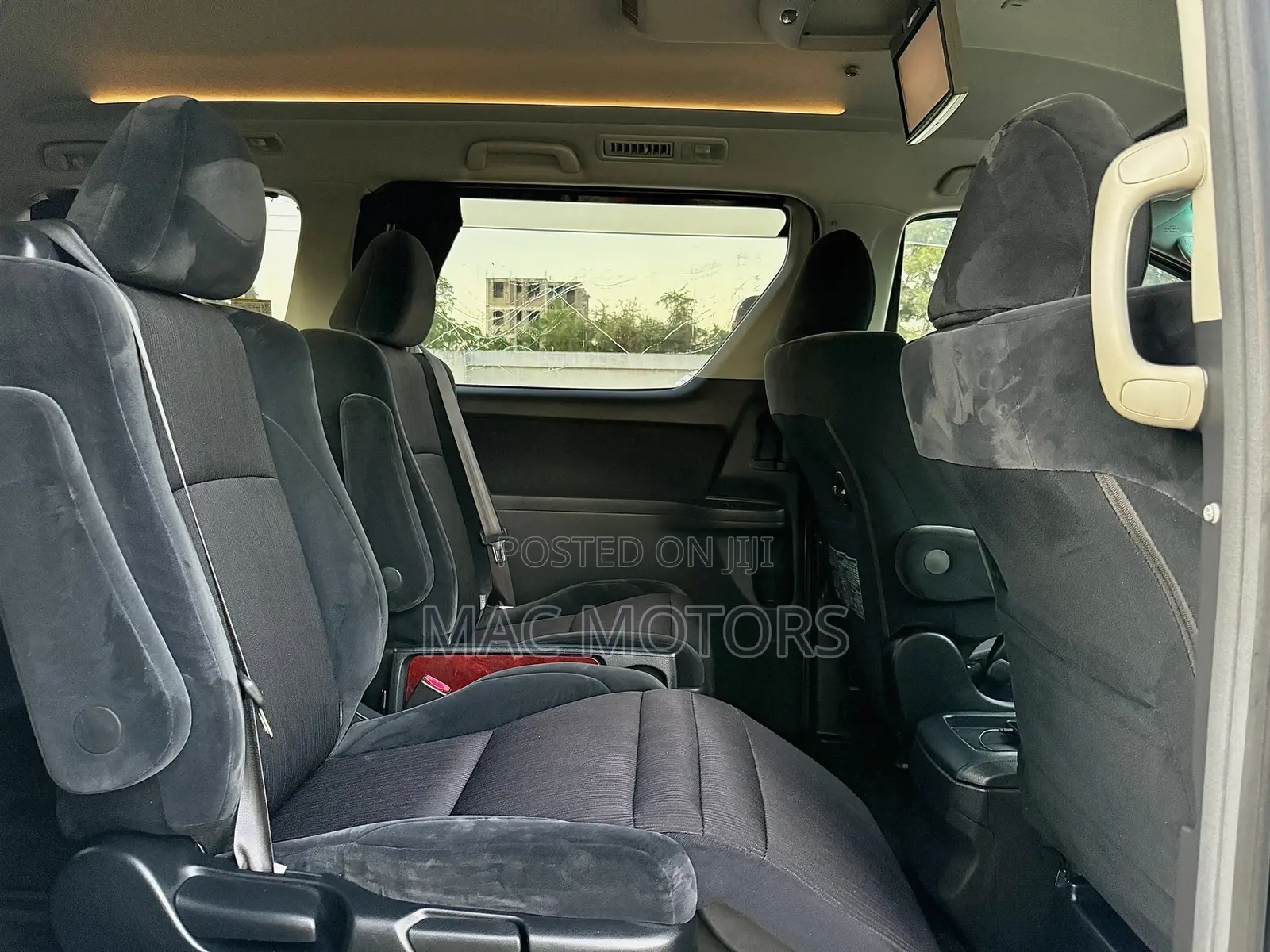 Toyota Vellfire 2009 Silver