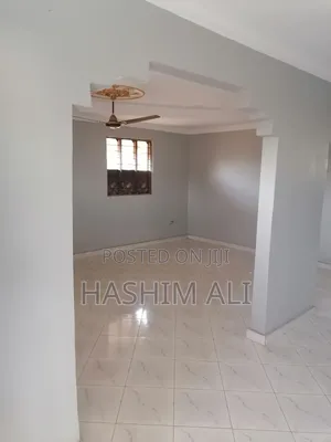 3bdrm House in Kusini for rent