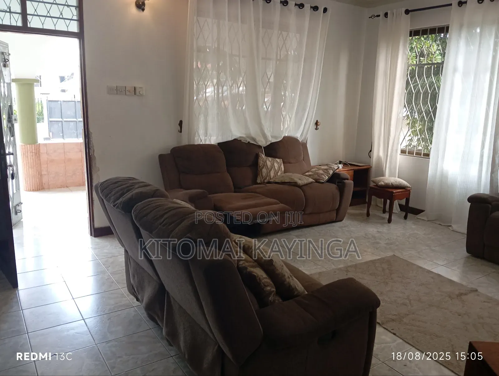 7bdrm House in Ada Estate for rent